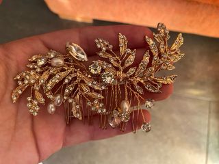 Pendientes y peinetas boda