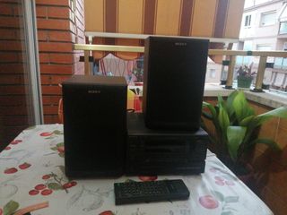 Radio CD y altavoces