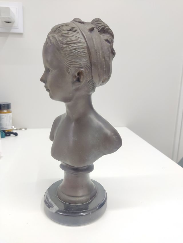 BUSTO NIÑA
