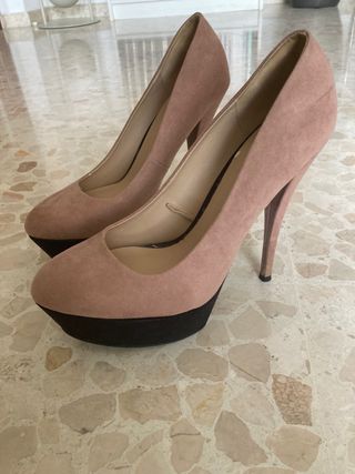 Zapatos de tacón de color rosa de Zara