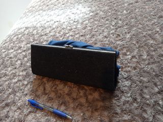 Bolso de mano negro fiesta