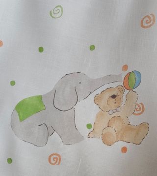 Cortinas Infantiles a tablas 156x145 (raíl/barra)