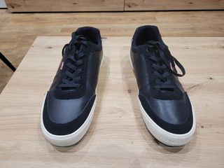 Zapatillas Levis negras