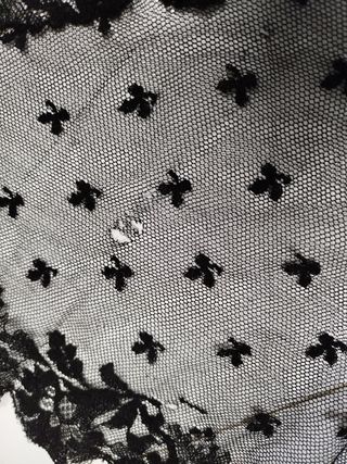 Mantilla negra de misa
