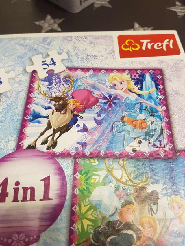 4 PUZZLEs FROZEN