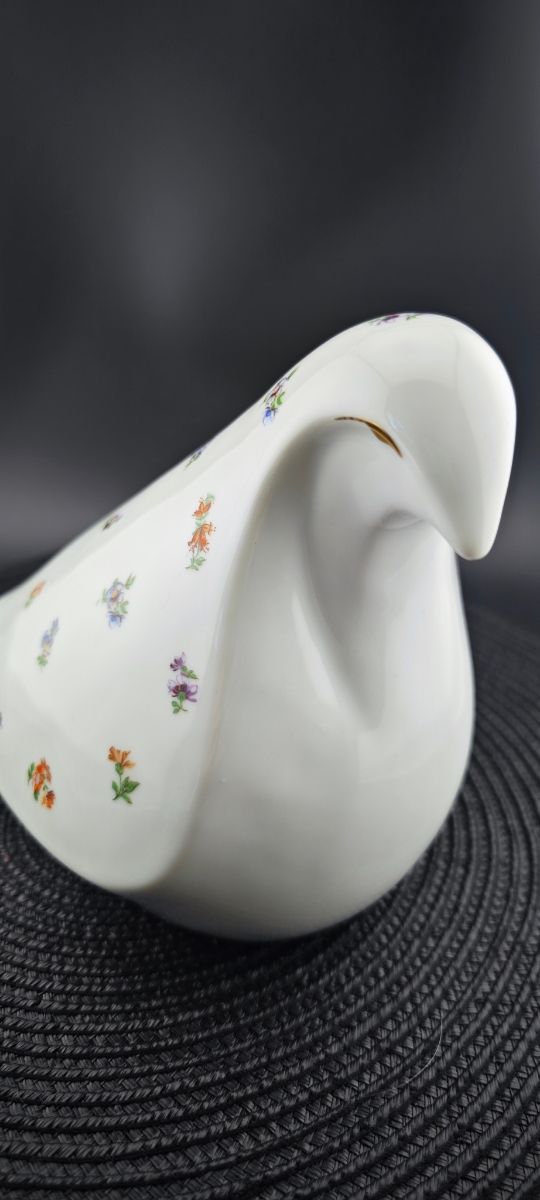 Estatua de una paloma