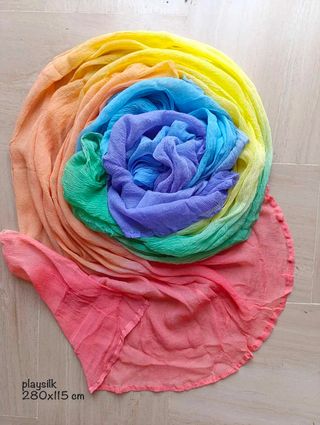 seta crepe arcobaleno dipinta a mano gioco waldorf