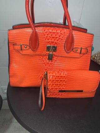 Bolso con monedero a juego