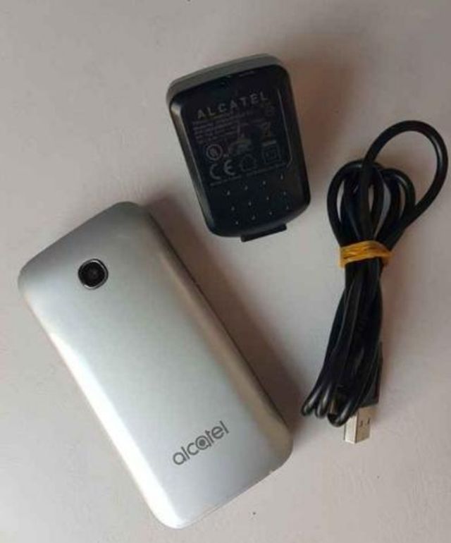 Teléfono Alcatel 2051X ( libre)