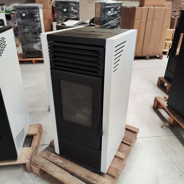 ESTUFA DE PELLET 9 KW. Envío incluido.
