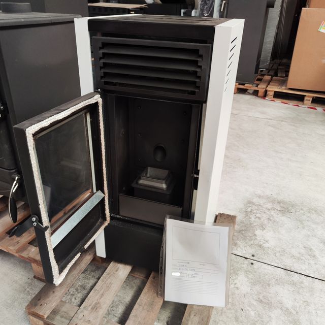 ESTUFA DE PELLET 9 KW. Envío incluido.