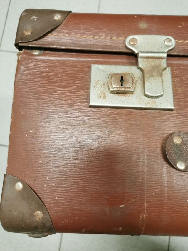 Valigetta in carnone vintage anni 1940
