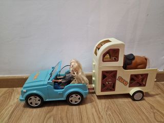 Muñeca Irene con coche y caballo