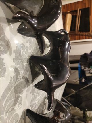 Figuras de toros realizadas en cerámica.