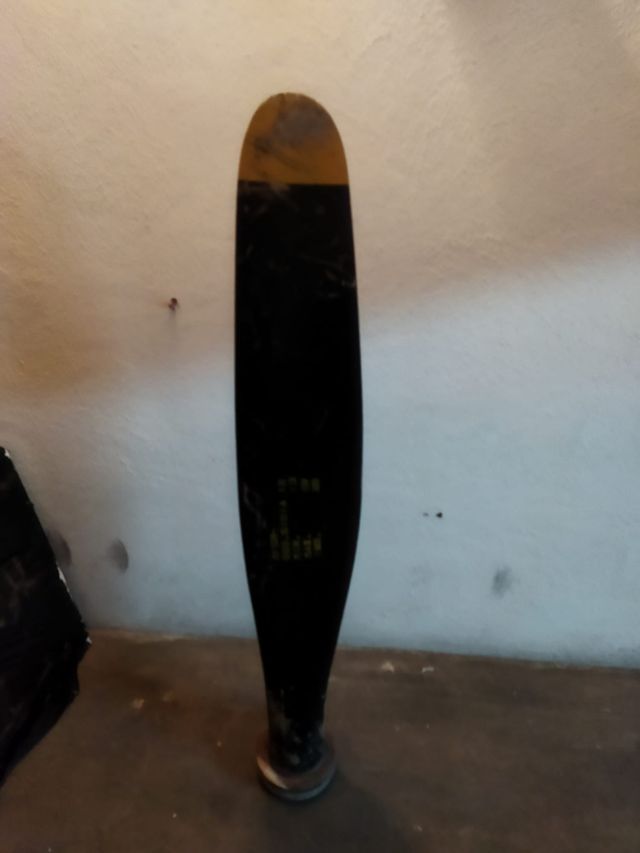 Helice avion de la base area de GIOIA