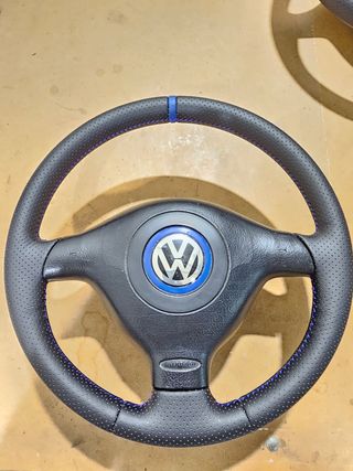 Volante golf IV recién tapizado 