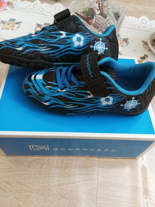 Botas futbol multitaco 