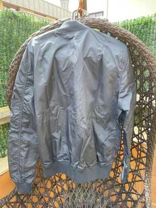 Cazadora bomber de entretiempo de Alpha Industries