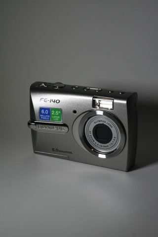 Cámara Olympus Fe-140.