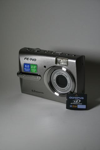 Cámara Olympus Fe-140.