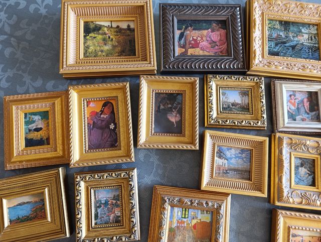 Colección de pinturas famosas en miniat.