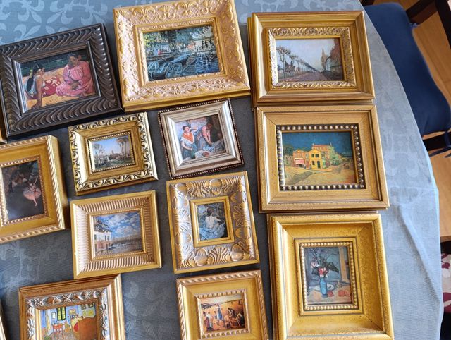 Colección de pinturas famosas en miniat.