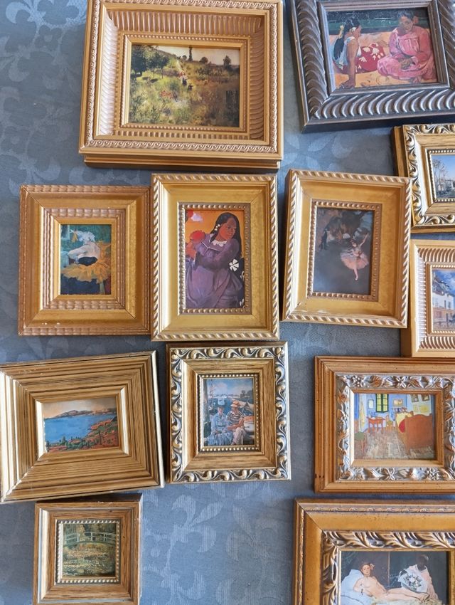 Colección de pinturas famosas en miniat.