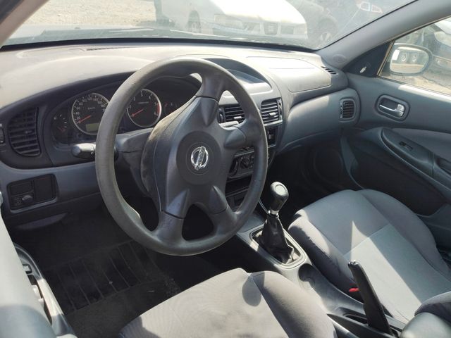 Nissan almera para piezas