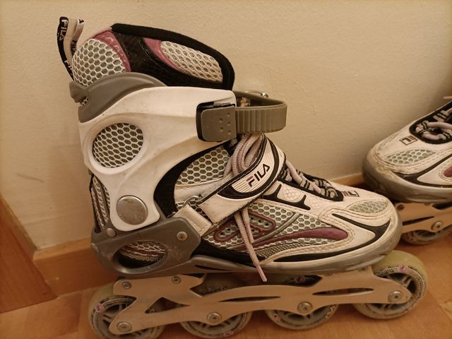 Patínes en linea prácticamente nuevos regalo bolsa