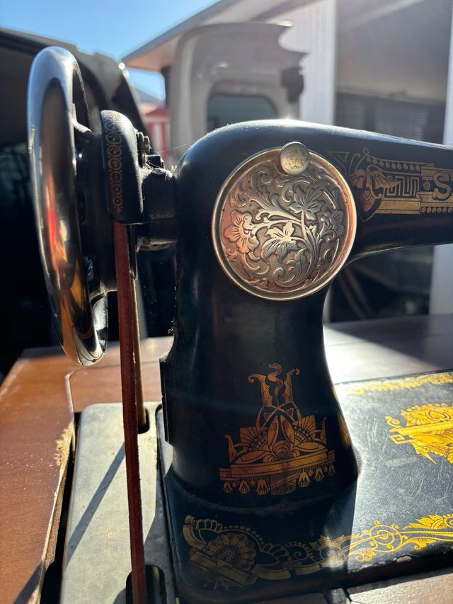 Maquina de coser SINGE