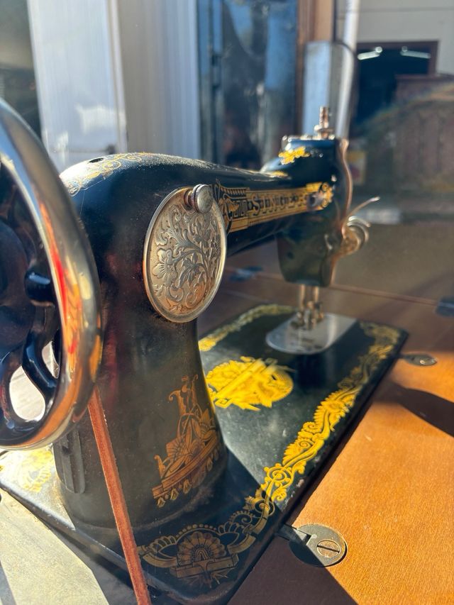 Maquina de coser SINGE