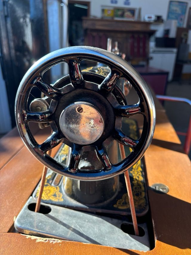 Maquina de coser SINGE