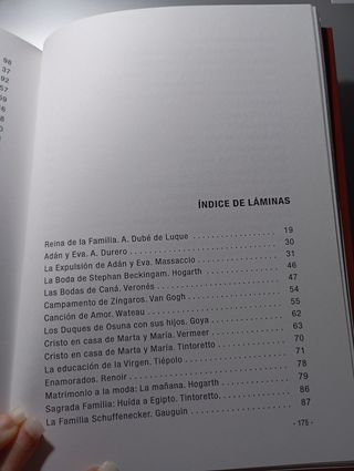 Libro, Una Atípica Tipología Familiar