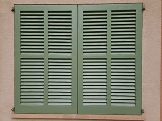 Lacado de puertas y muebles 640064312