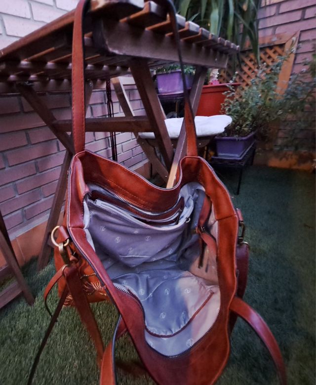 Bolso grande marrón nuevo