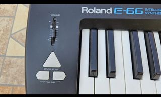 Teclado Roland E-66 Itelligent Synthesizer