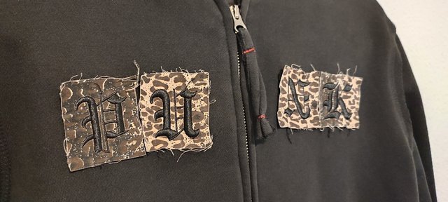 Sudadera con capucha Queen of Darkness