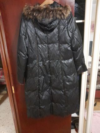 Abrigo de plumas de oca largo