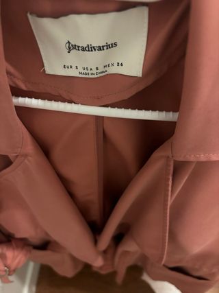 Trench rosa Stradivarius