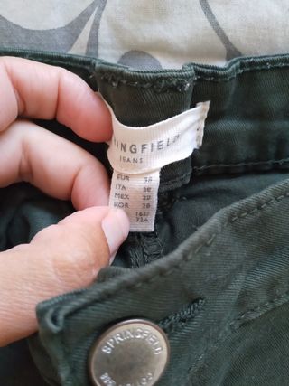 Pantalones verdes de Springfield