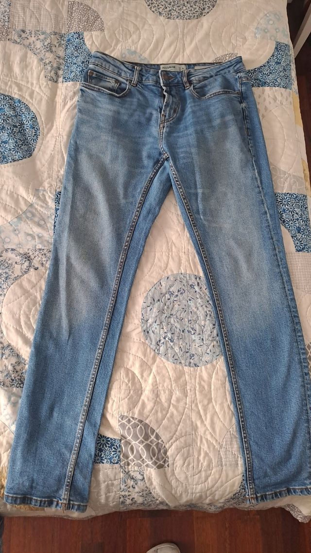 Vaqueros Pull&Bear chico talla 38
