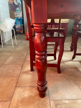 Mesa y sillas