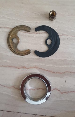 Grifo monomando caño alto marca ROVIRA