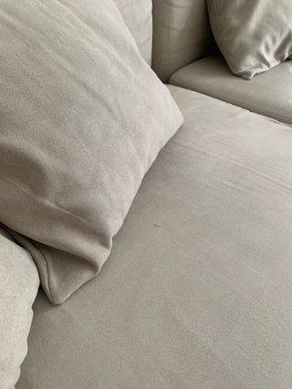 Sofá cama tacto suave, de Ikea