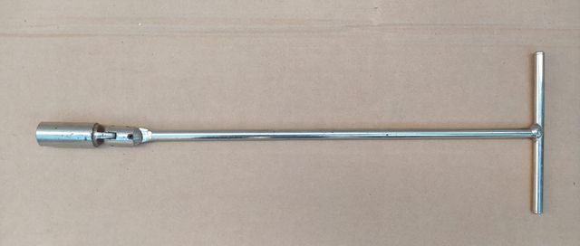 Llave en forma de T articulada