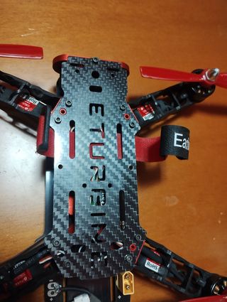 Drone eTurbine FPV TB250 con radiocomand