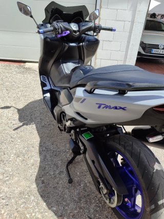 YAMAHA tmax 560