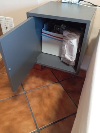 Dos muebles de almacenaje eket