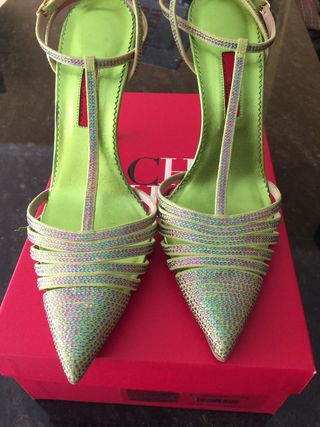 Zapatos Carolina Herrera.