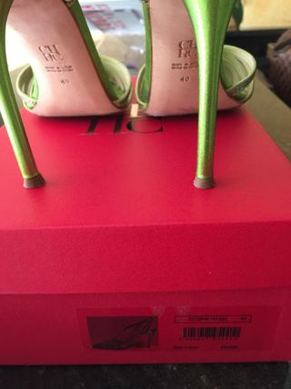 Zapatos Carolina Herrera.